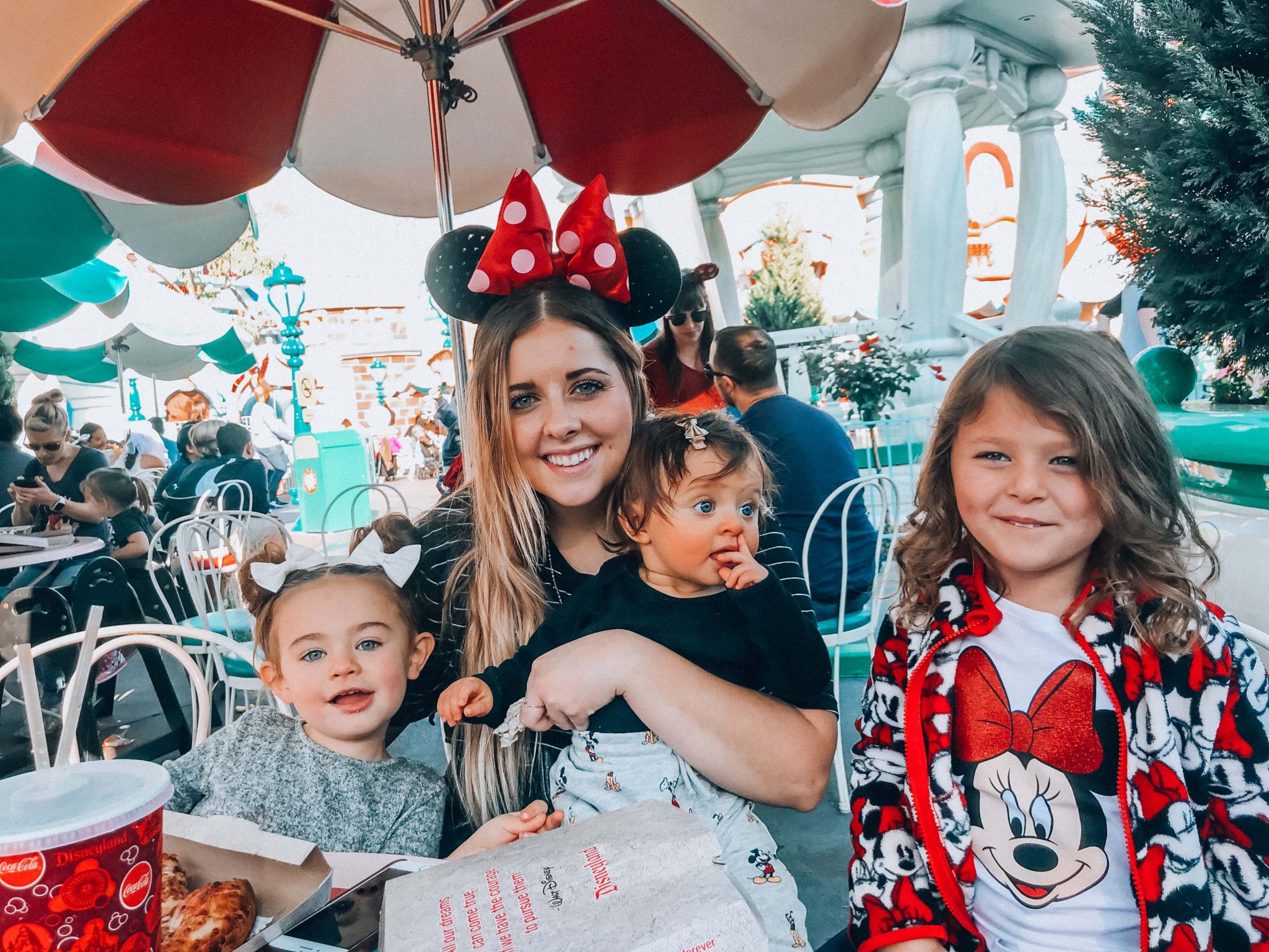 Disneyland Tips: Disneyland With Kids | The Girl in The ...
