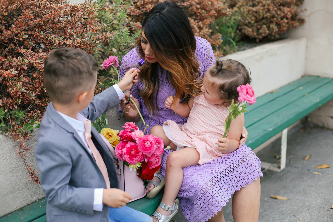 Mom & Kids Photography |The Girl in the Yellow Dress