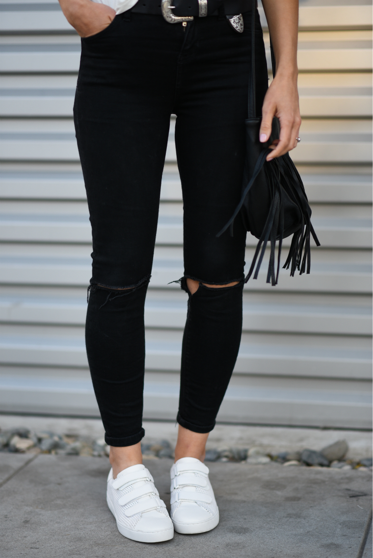 Graphic Tee, Skinny Black Jeans | The Girl in the Yellow Dress