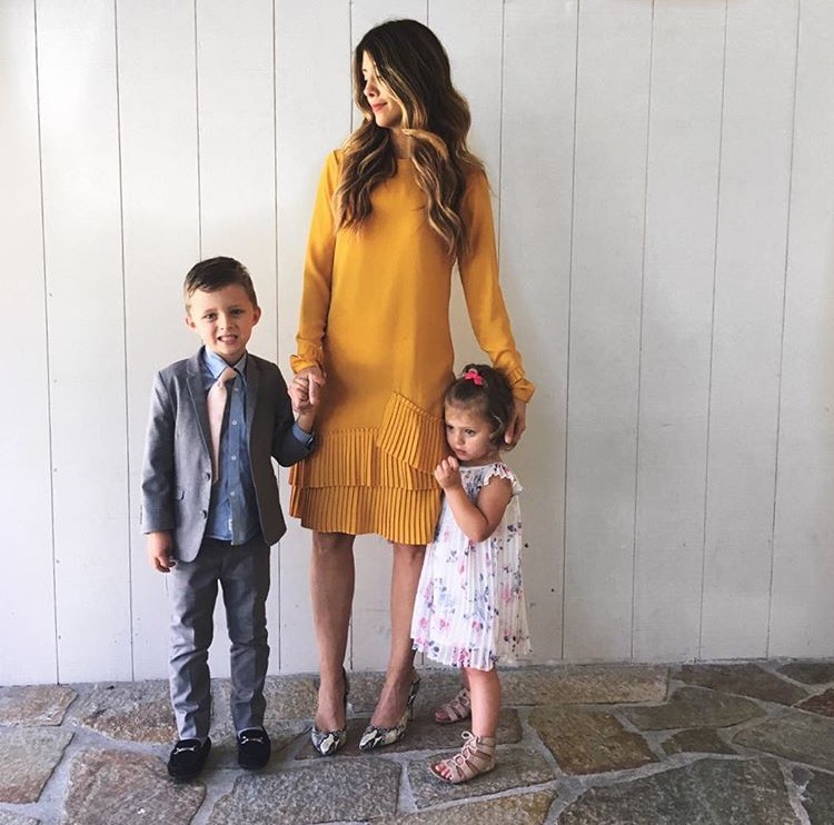 Mama Style | The Girl in the Yellow Dress