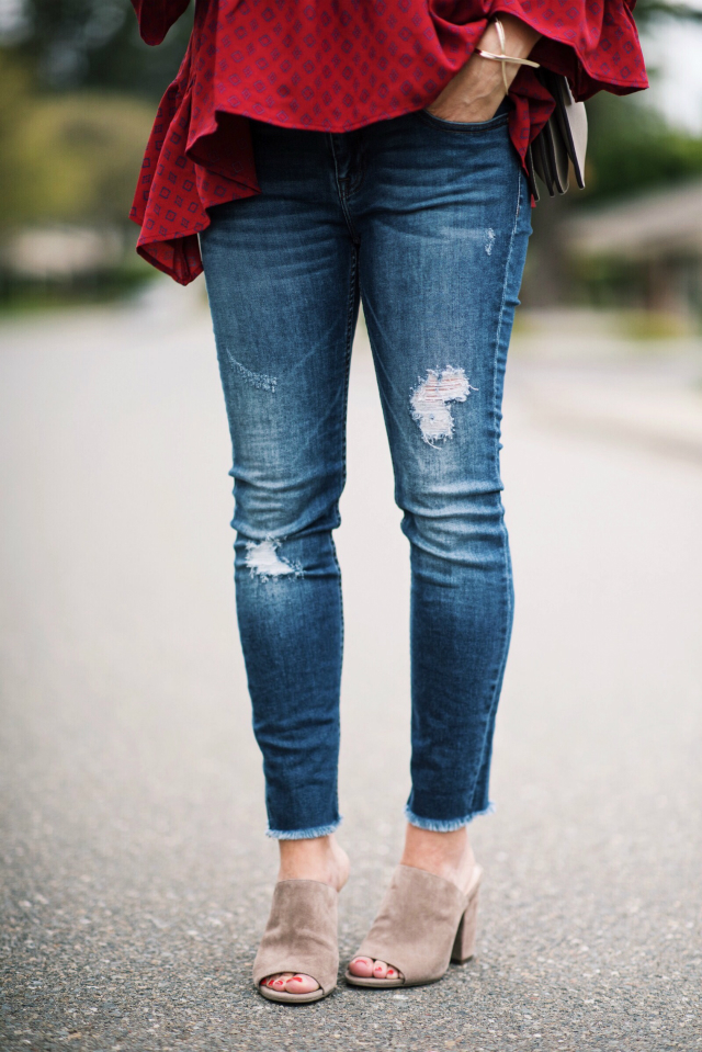 Distressed Cropped Jeans