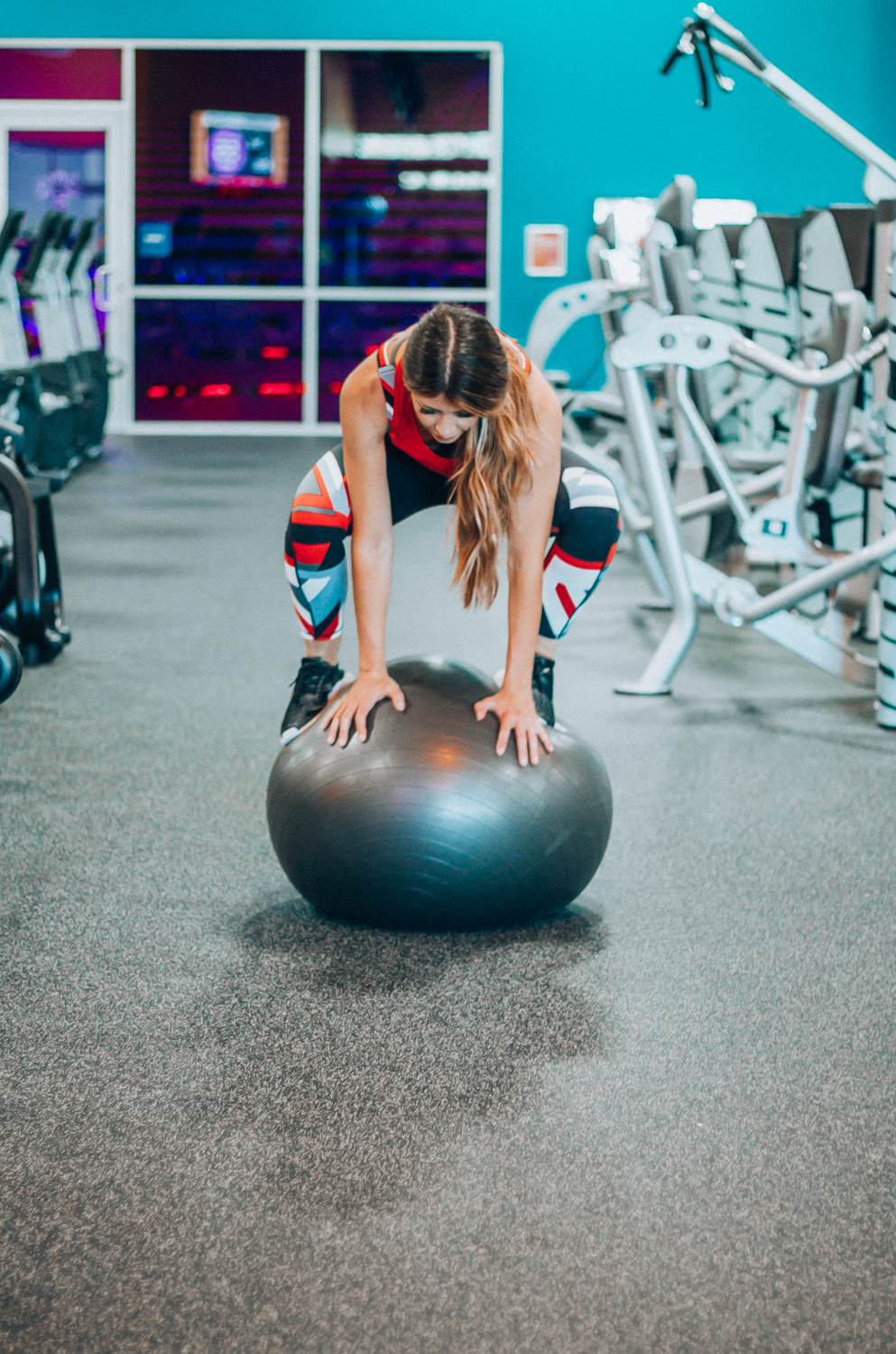 Exercise Ball Workout by popular San Francisco lifestyle blogger The Girl in The Yellow Dress