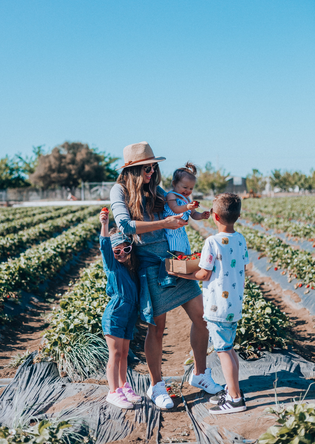 7 Super Fun Summer Activities to Do With Kids by popular San Francisco lifestyle blogger The Girl in The Yellow Dress