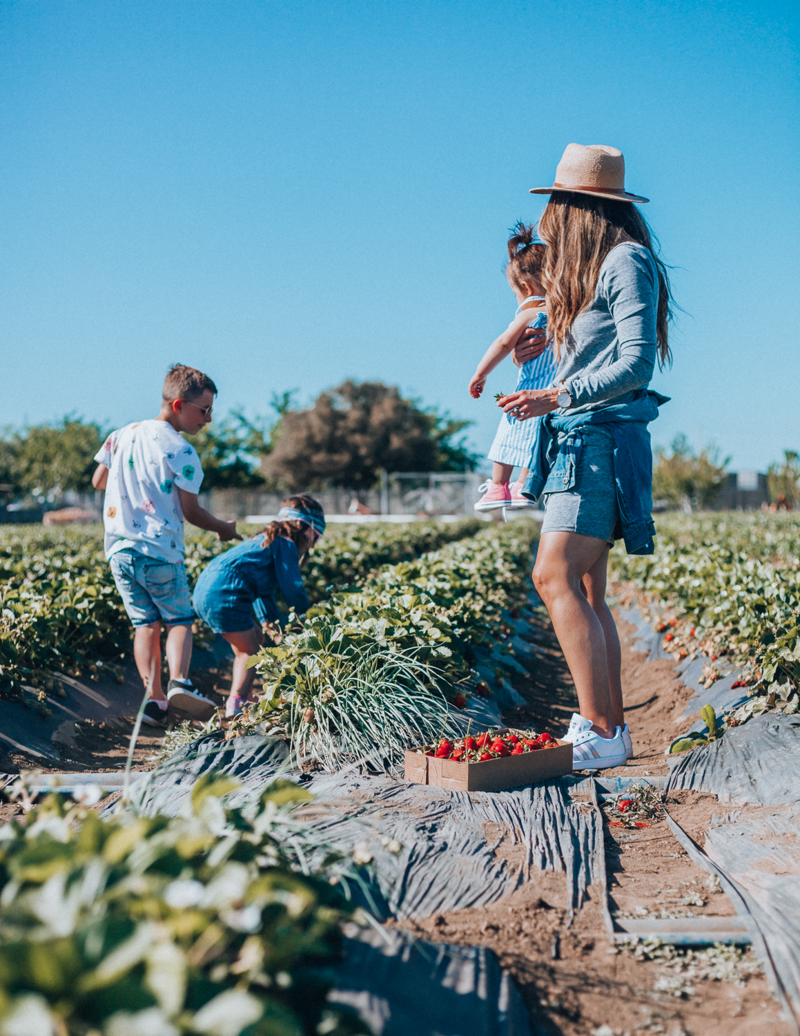 7 Super Fun Summer Activities to Do With Kids by popular San Francisco lifestyle blogger The Girl in The Yellow Dress