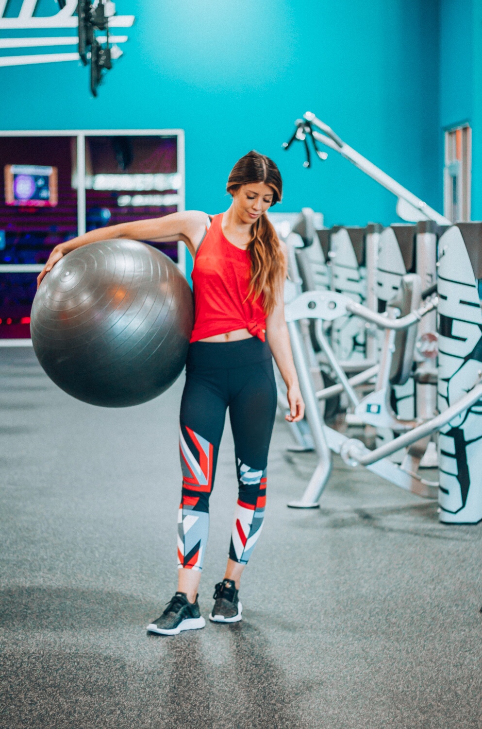 Exercise Ball Workout by popular San Francisco lifestyle blogger The Girl in The Yellow Dress