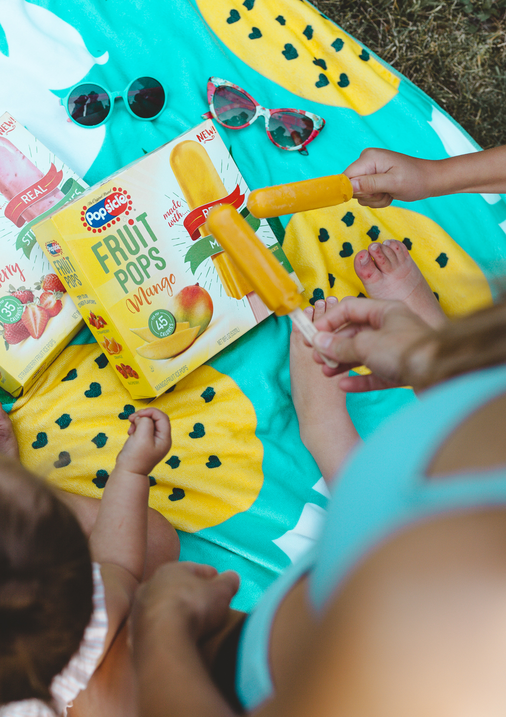 Real Fruit Popsicles + Blow Up Pools by popular San Francisco lifestyle blogger LaTisha Springer