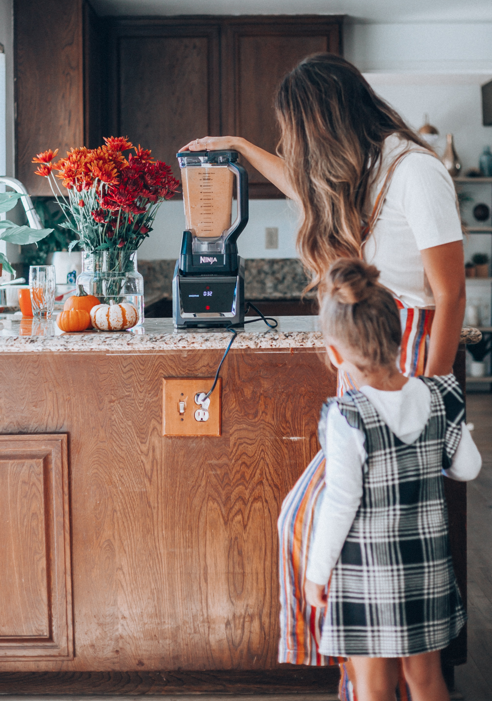 How to eBay + The Perfect Pumpkin Smoothie Recipe featured by popular San Francisco lifestyle blogger The Girl in the Yellow Dress