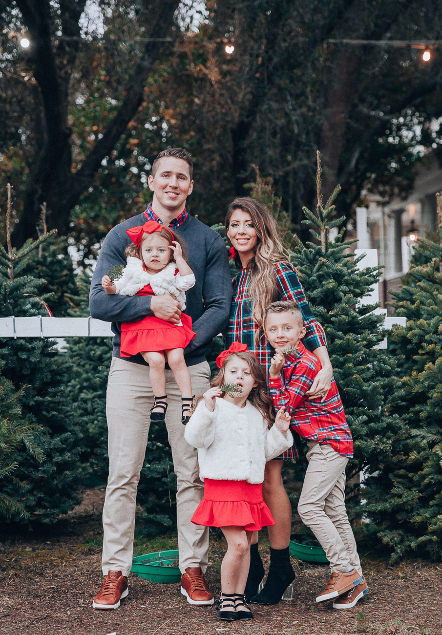 Cute Family Christmas Outfits | The Girl in the Yellow Dress