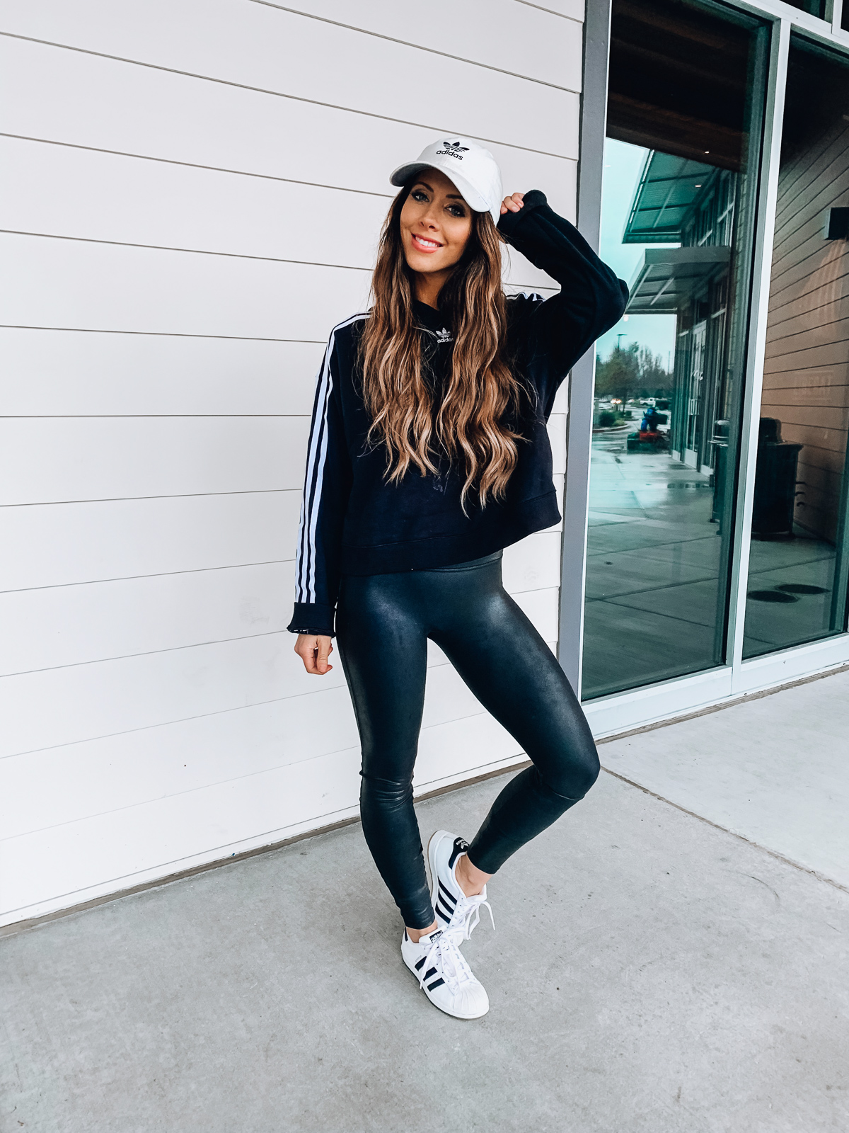Athleisure & Workout Outfit Ideas