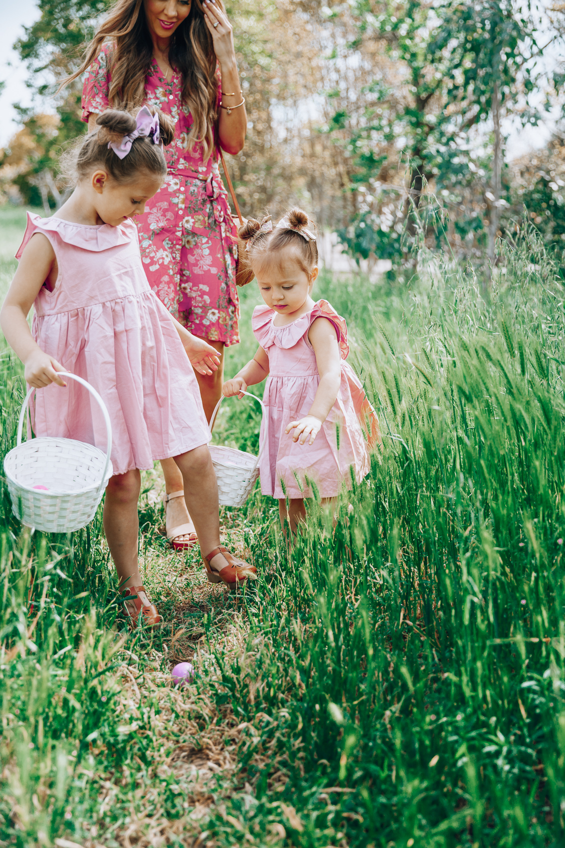 Cute Spring Dresses featured by top US fashion blog The Girl in the Yellow Dress