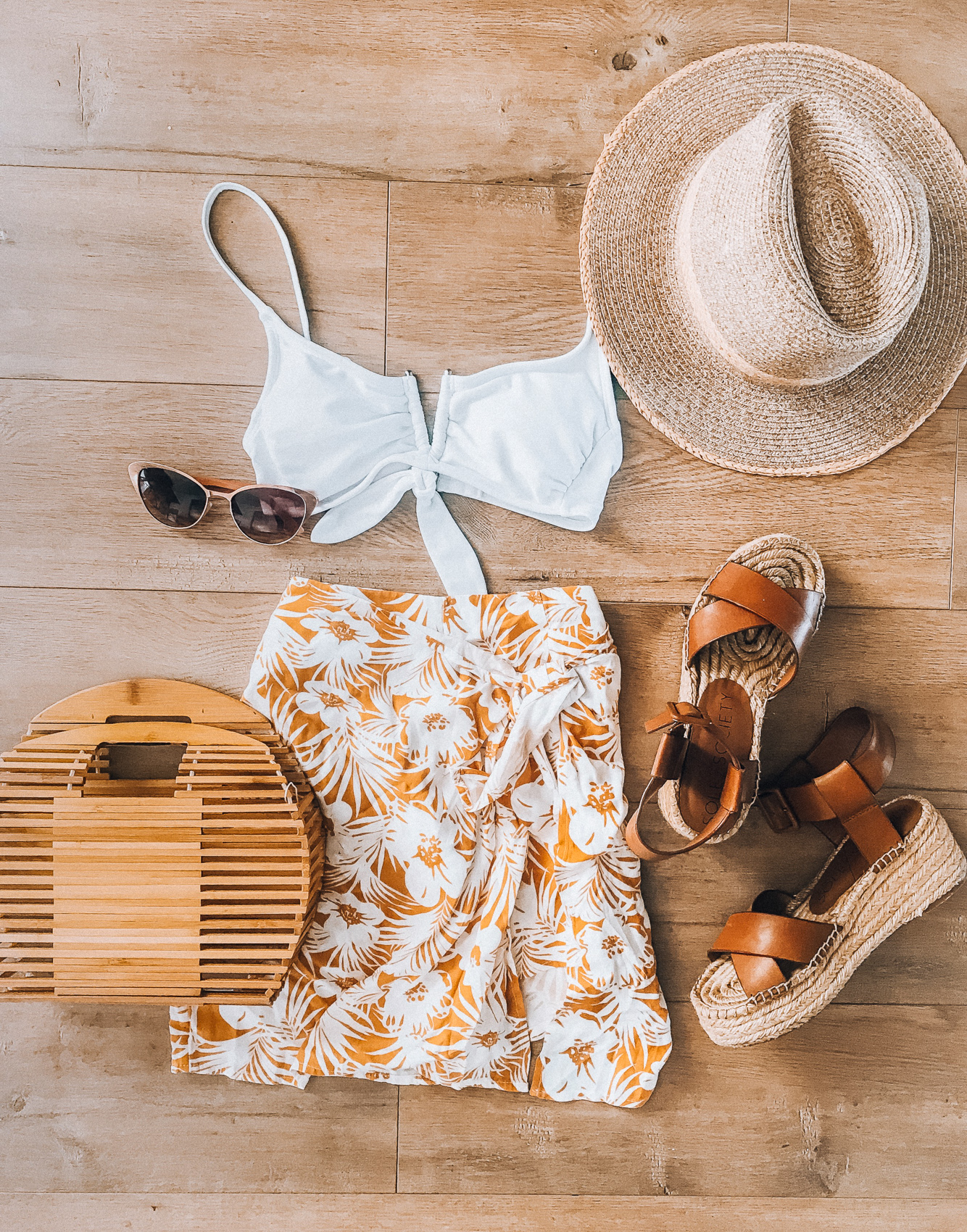 Santa Barbara Packing List featured by top US fashion blog The Girl in the Yellow Dress