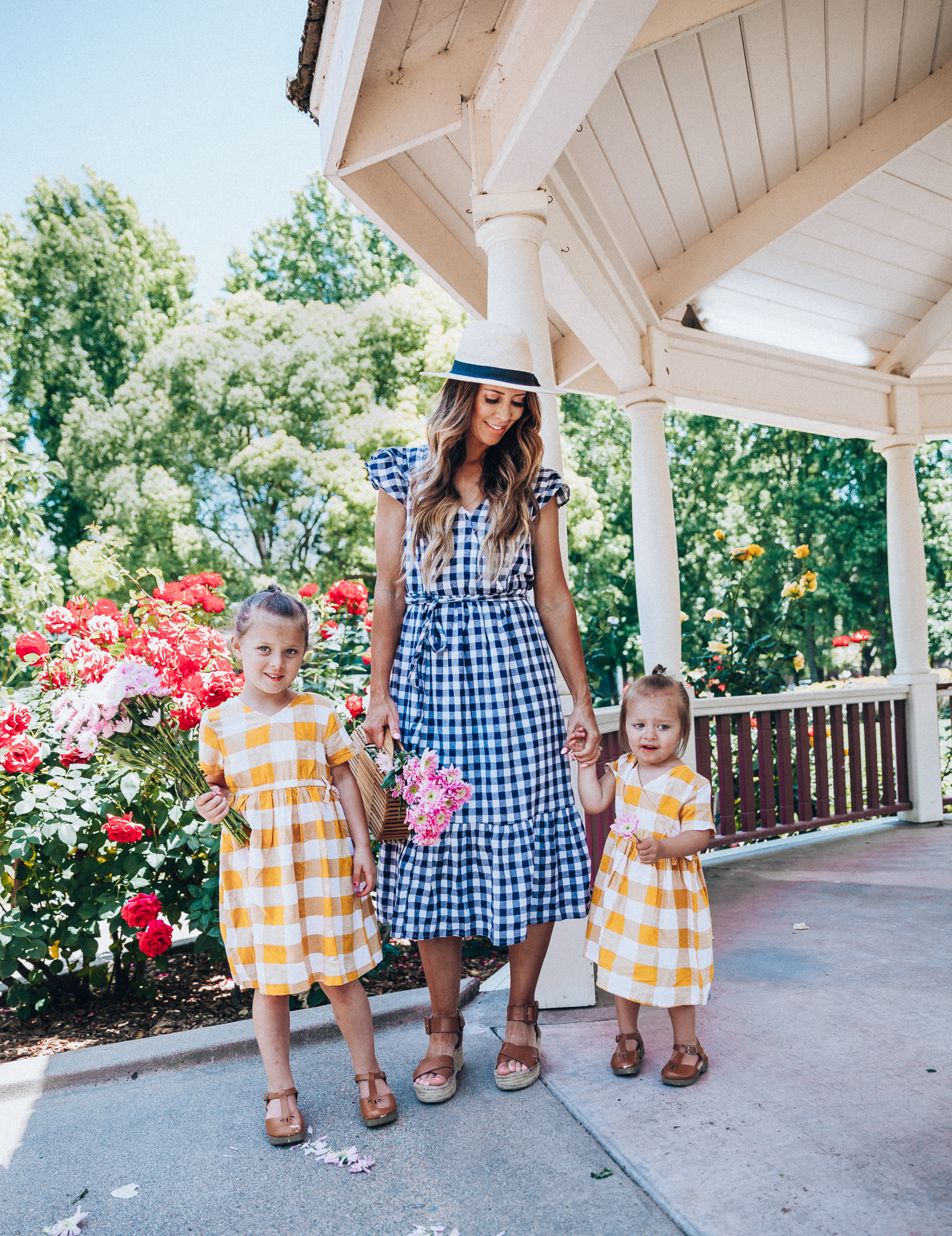 Best Memorial Day Sales featured by top US fashion blog The Girl in the Yellow Dress