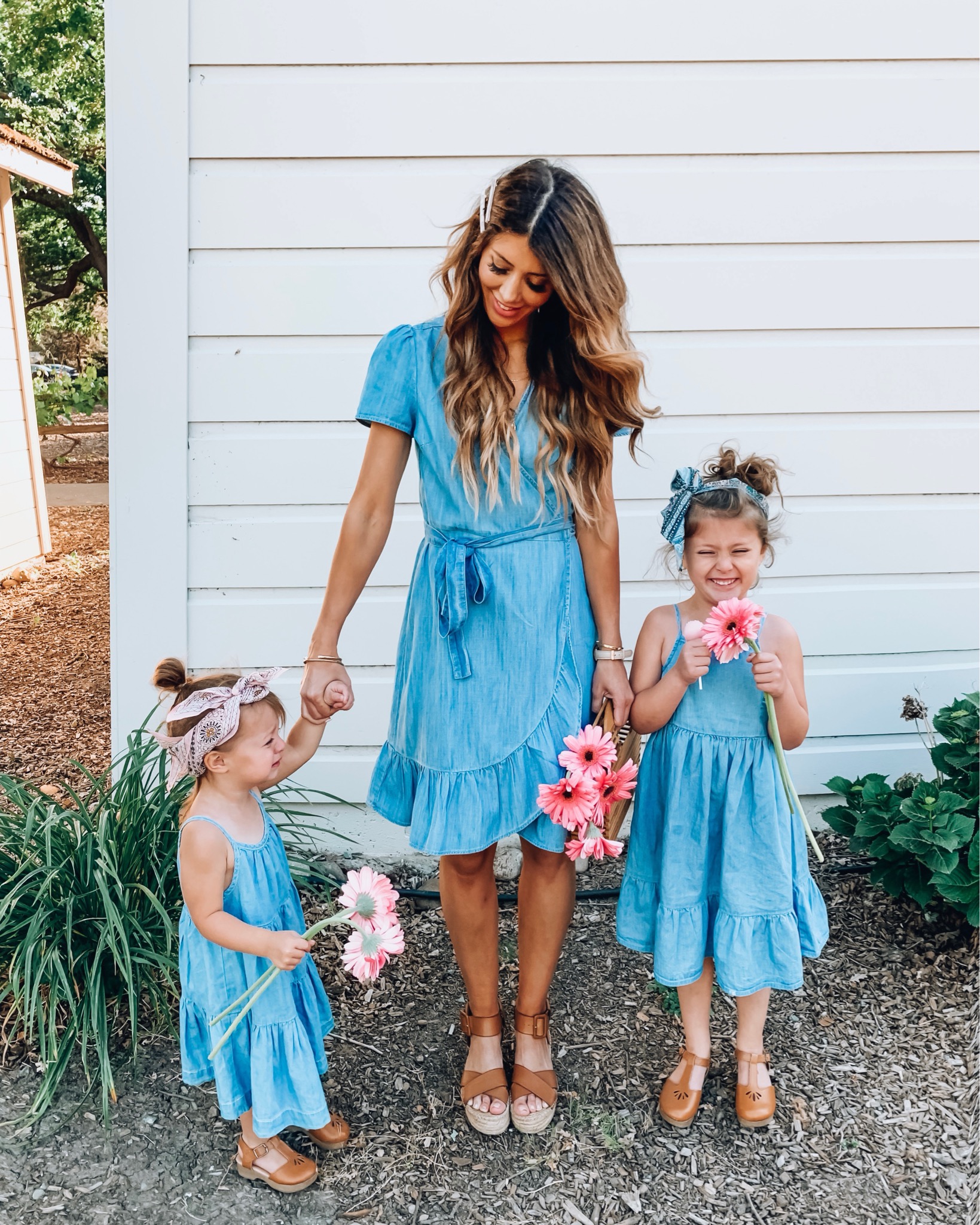 Cute Summer Dresses featured by top US fashion blog The Girl in the Yellow Dress