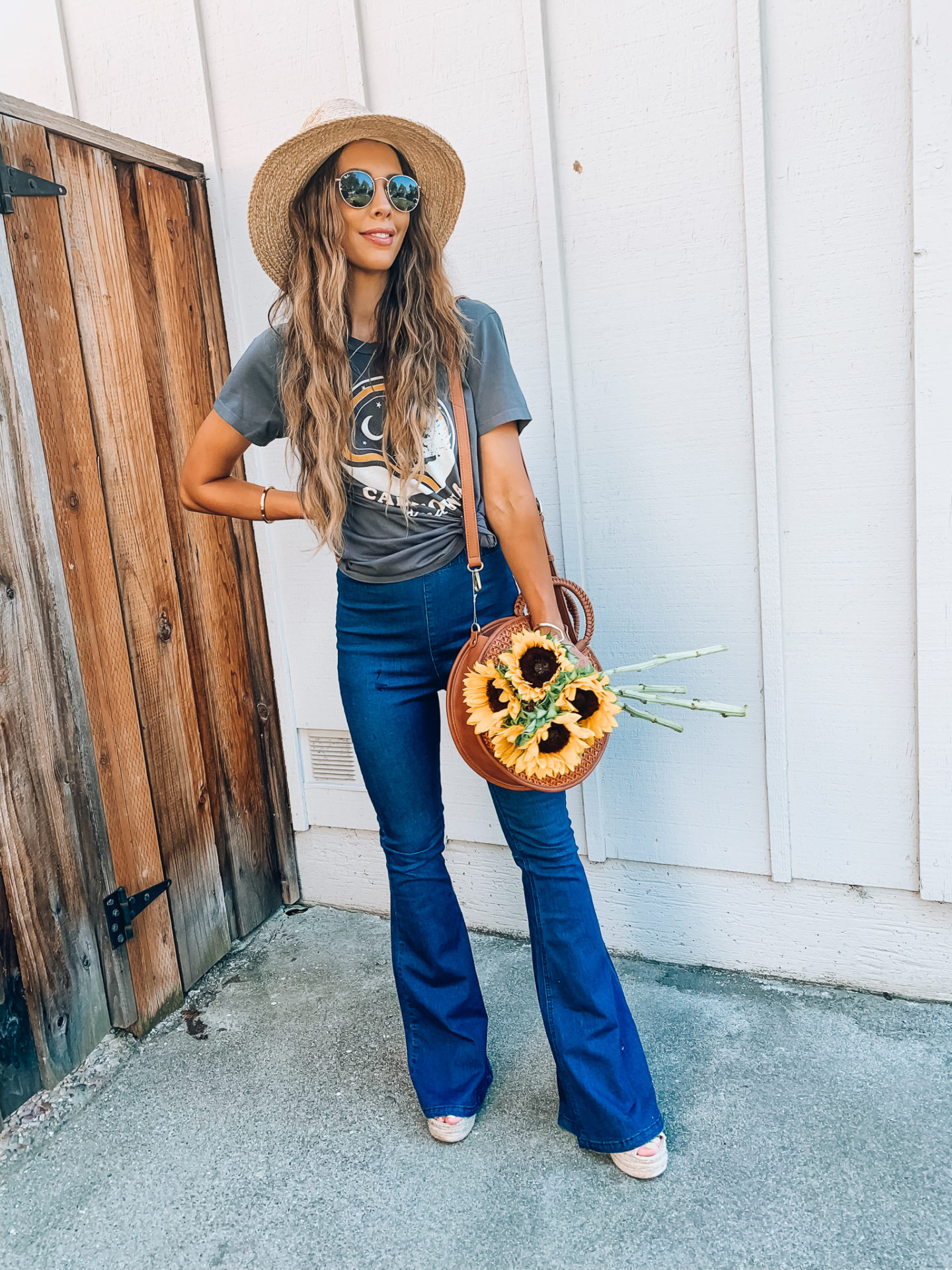 flare jeans outfit