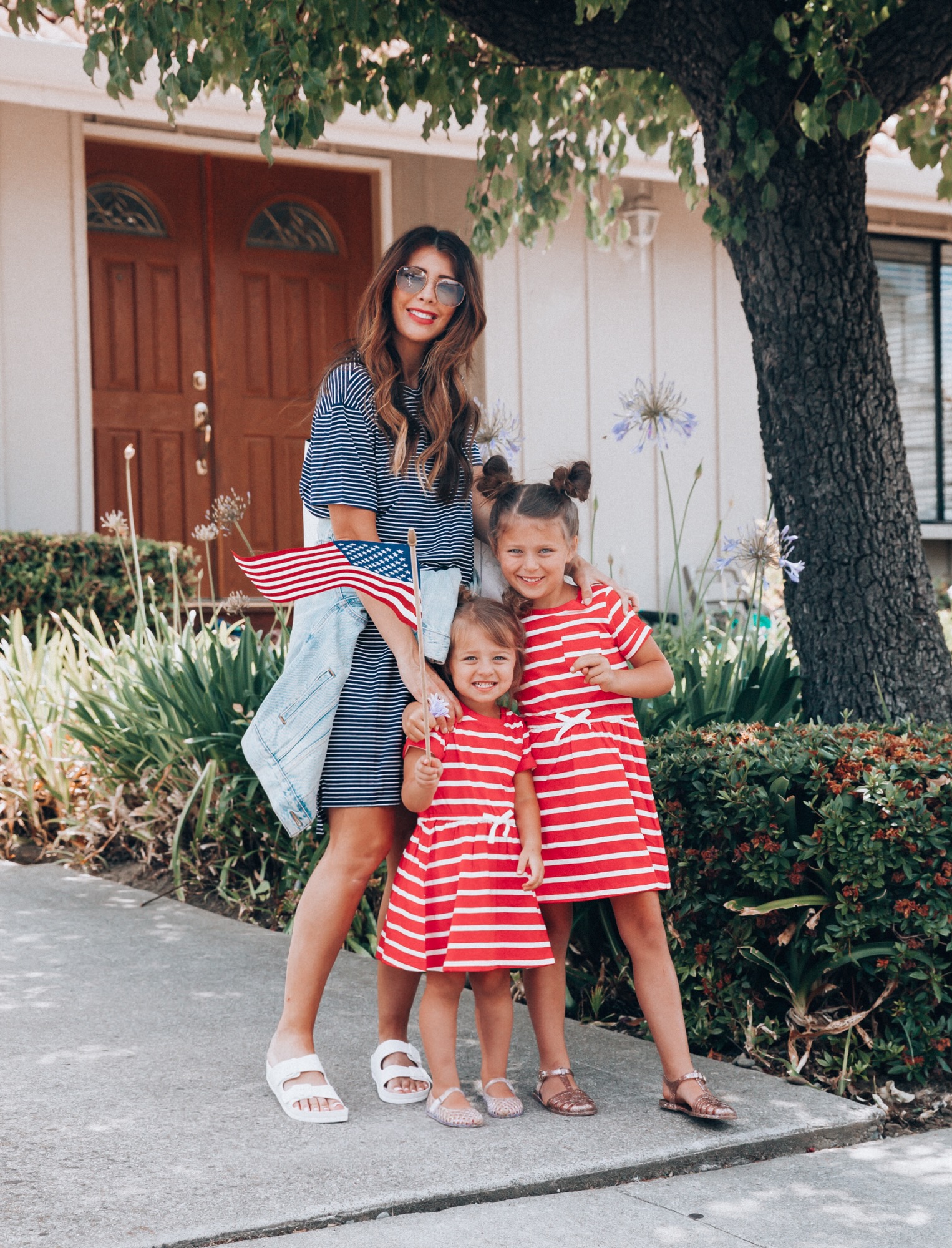 matching family outfits for july fourth. www.thegirlintheyellowdress.com